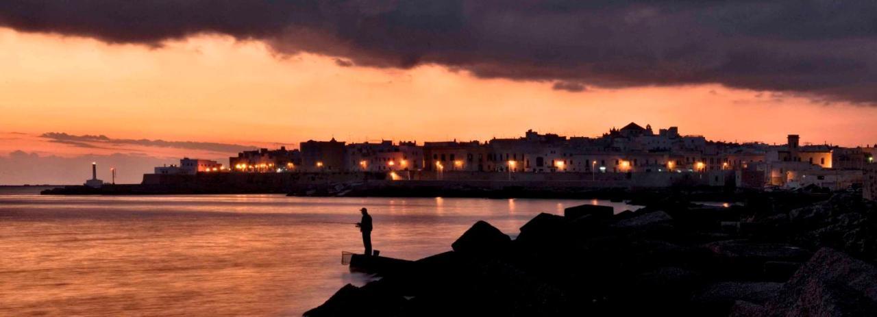 Apartment Overlooking The Sea With A View Of Old Gallipoli And The Whole Bay 外观 照片